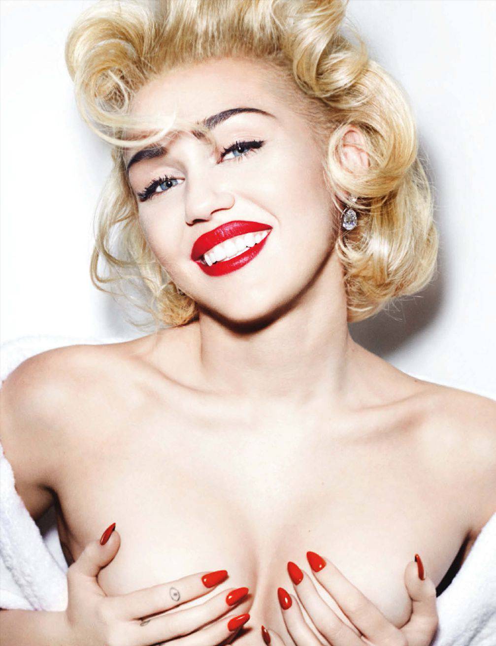 Miley-Cyrus-35