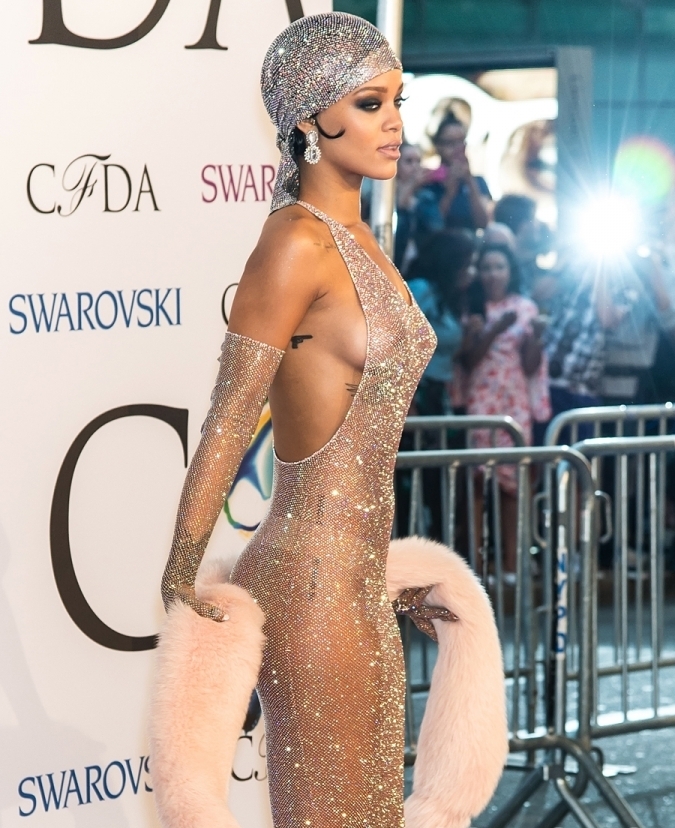 Rihanna trasparencia (3)