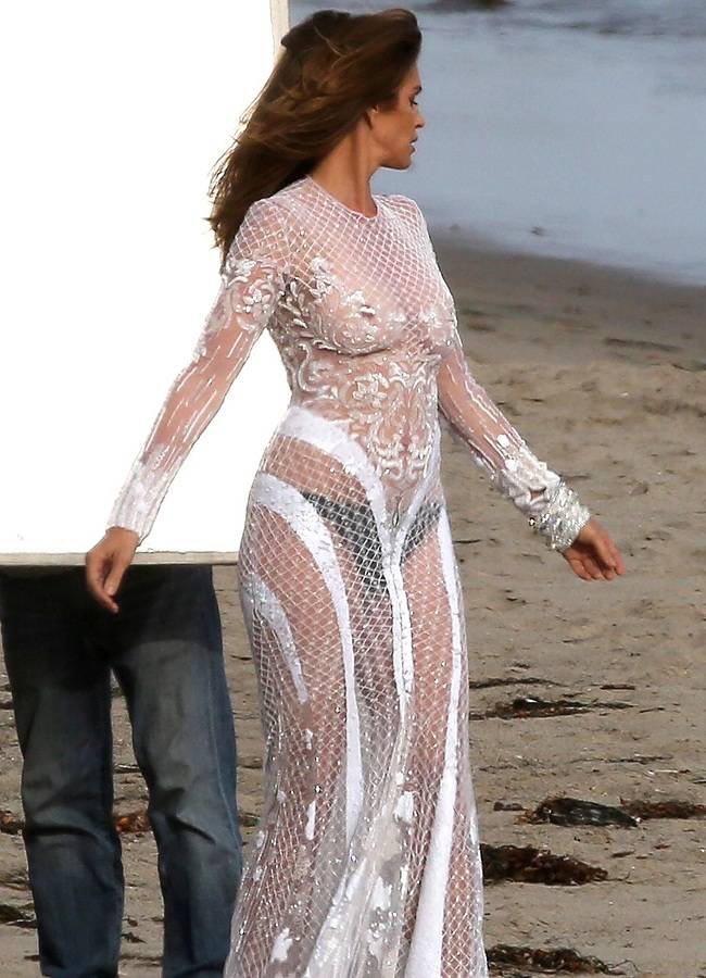 Cindy-Crawford-see-through-04