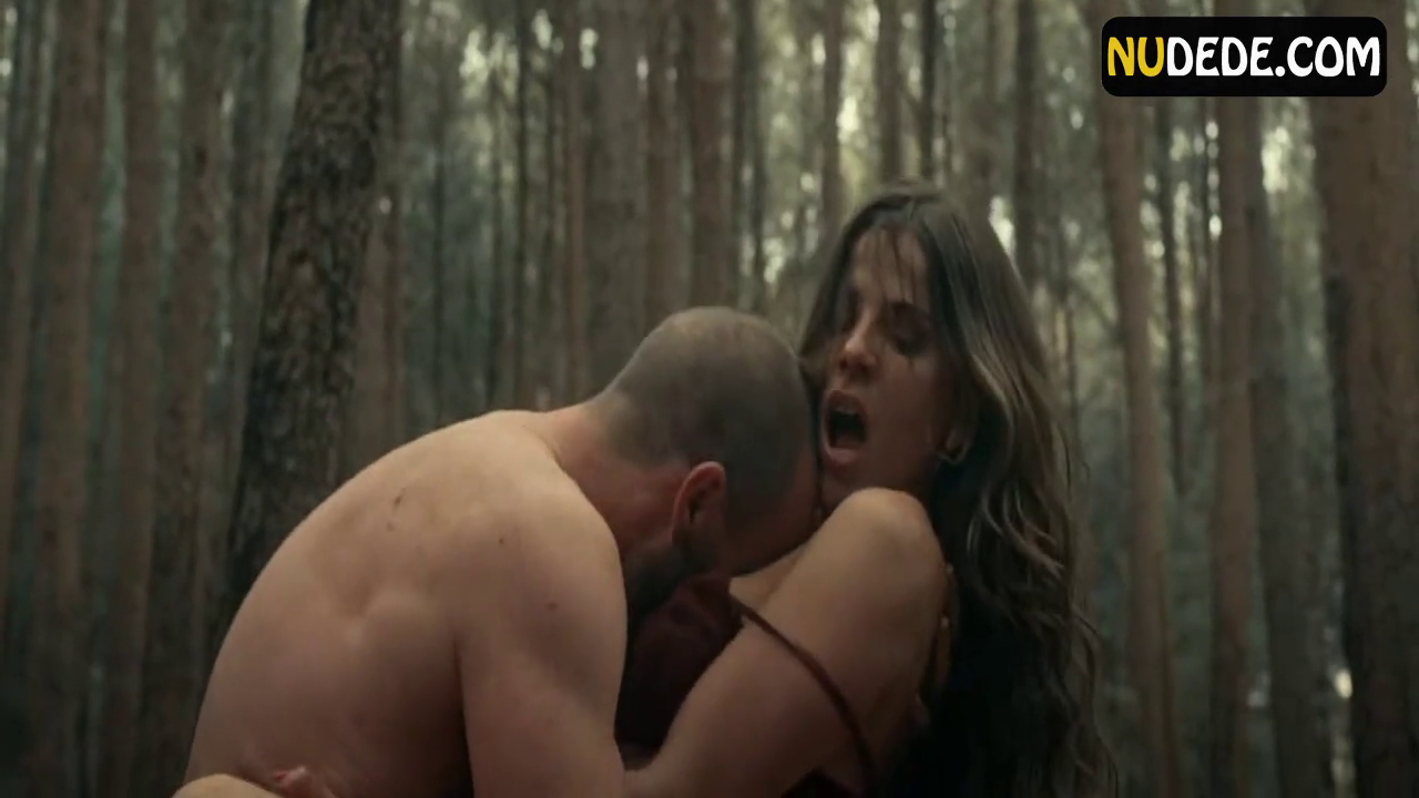 María Fernanda Yepes Desnuda, escenas de Sexo en Oscuro Deseo