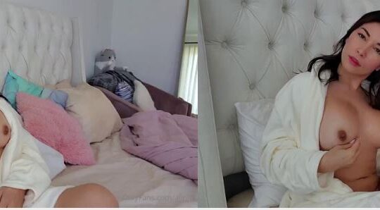 Alinity con Hielo en las Tetas